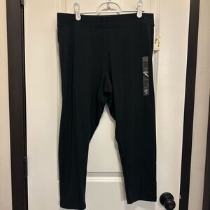 NWT Aero Crop Legging XL